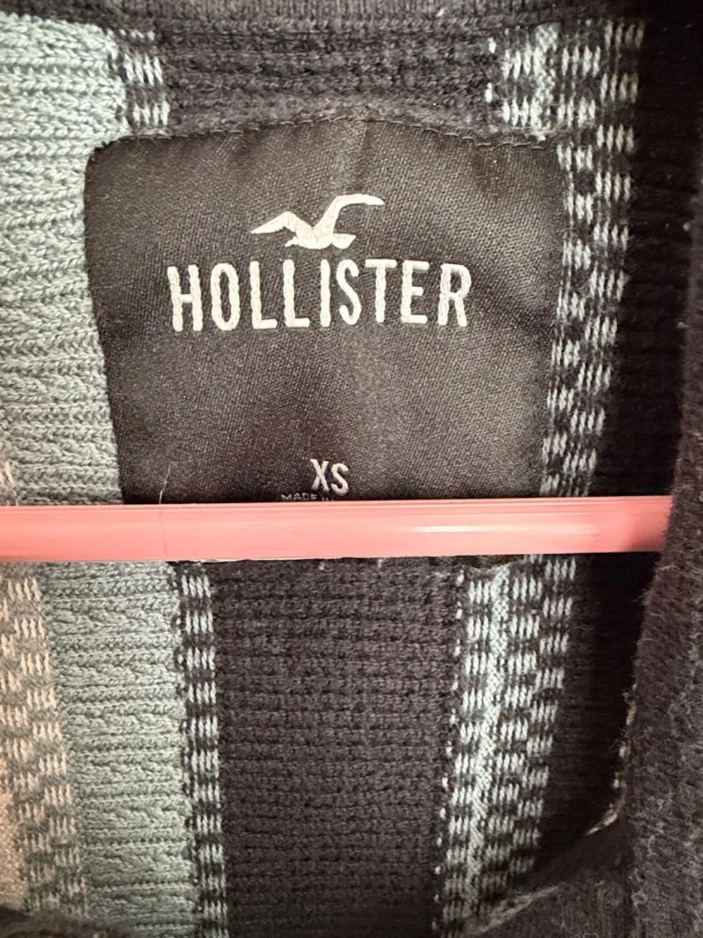 Hollister Short Sleeve Textured Knit Polo in Black, Light Blue & Cream - Picture 2 of 3